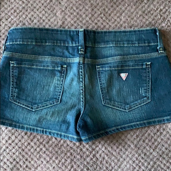 Guess shorts - Picture 2 of 2